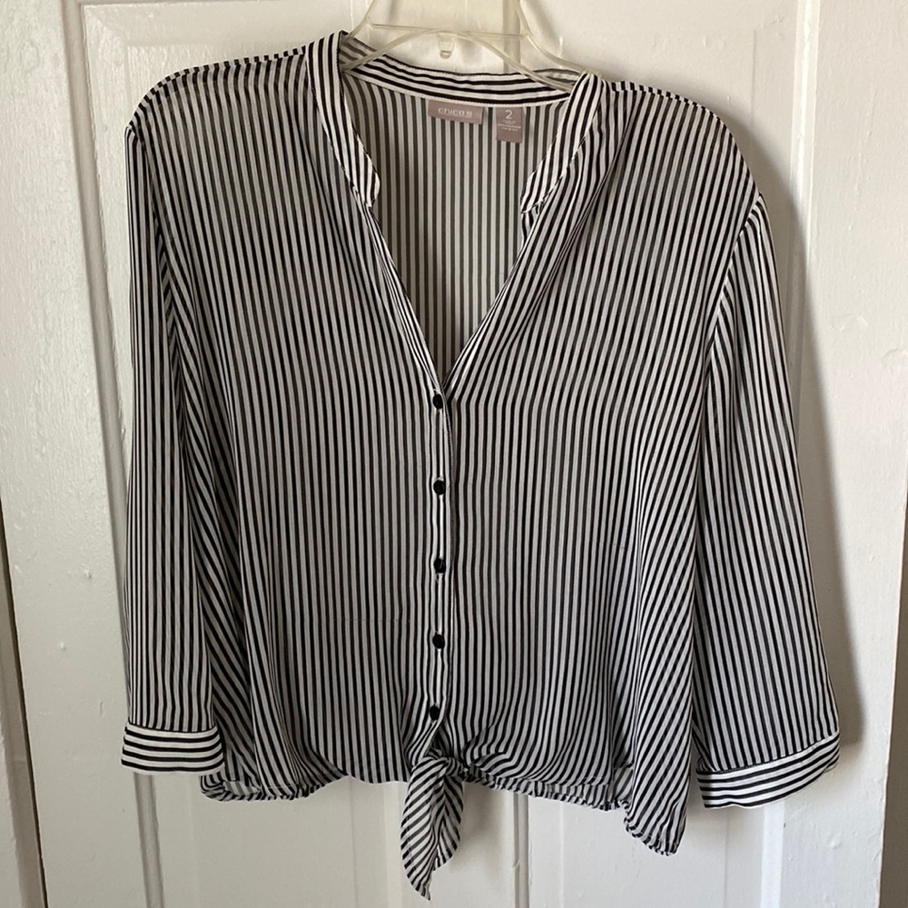 Chico’s B&W Vertical Striped Front Tie Blouse size xl (chico’s size 2)